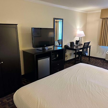 Best Western Plus Inn Of הייווארד מראה חיצוני תמונה
