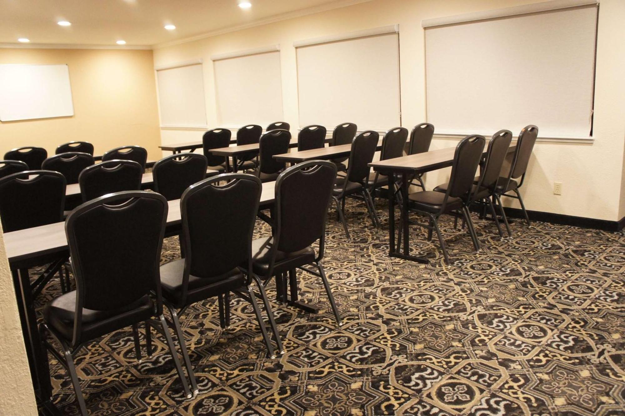 Best Western Plus Inn Of הייווארד מראה חיצוני תמונה