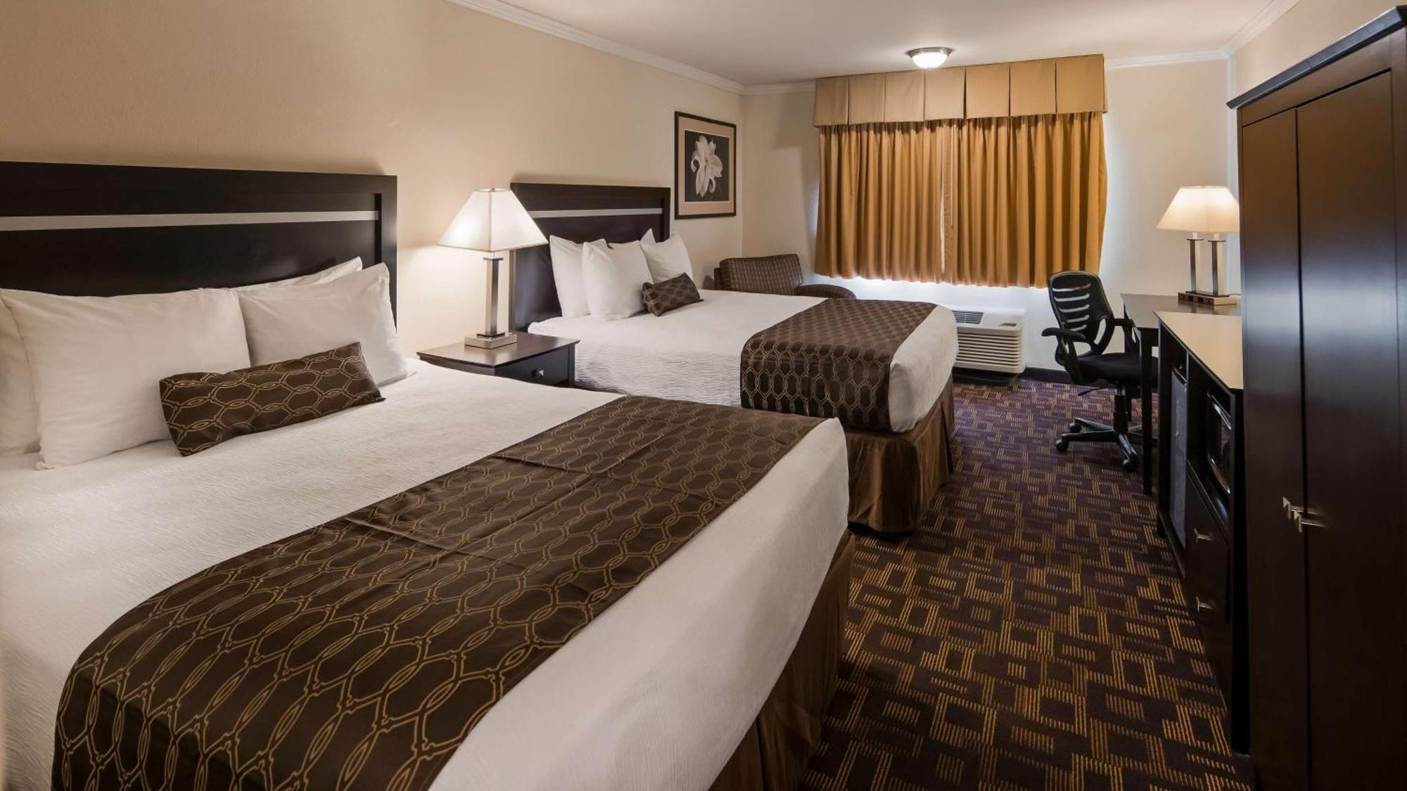 Best Western Plus Inn Of הייווארד מראה חיצוני תמונה